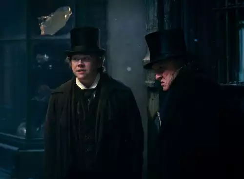 EbenezerAChristmasCarol_134352597646554746_big-cine_deskt.webp